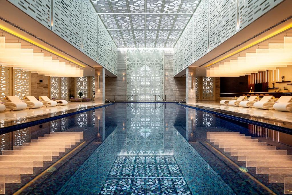 Piscina di Al Messila, A Luxury Collection Resort & Spa, Doha o nelle vicinanze