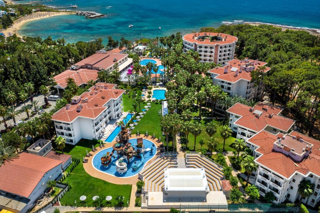 Bazén v ubytování Utopia Resort & Residence nebo v jeho okolí