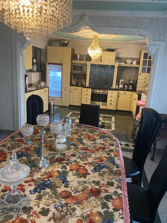 Kuchyň nebo kuchyňský kout v ubytování Villa in Walsrode