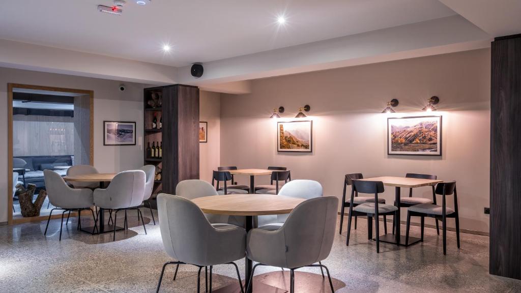 Posezení v ubytování Alpina Hotel