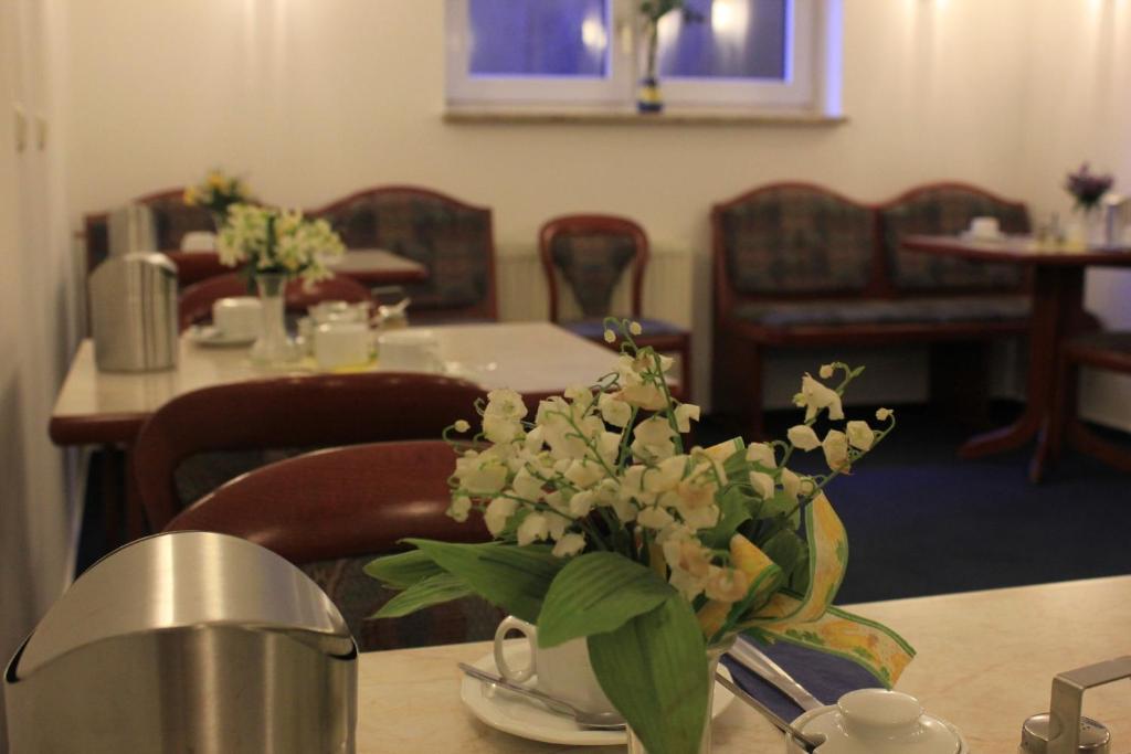 Hotel Altenwerder Hof - Resim 21