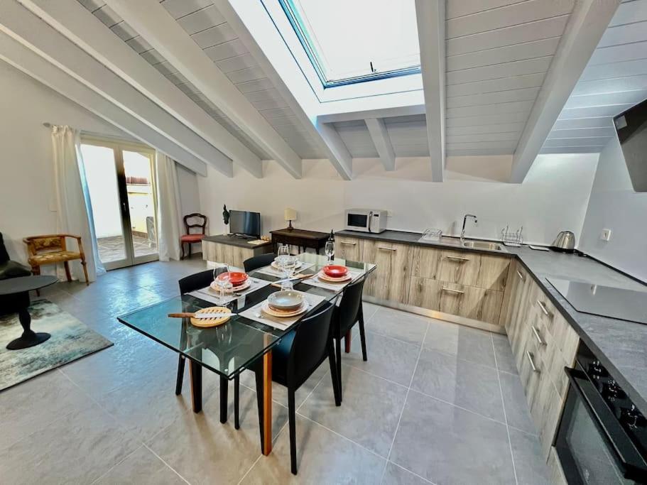 Afbeelding uit fotogalerij van Prestigioso attico a passo Duomo by Revenue House in Casale Monferrato