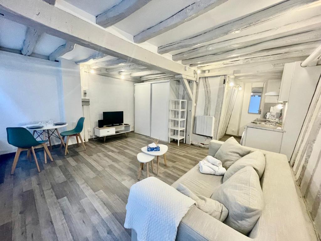 Posedenie v ubytovaní petit studio près du centre - 186