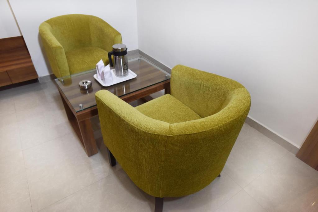 Posezení v ubytování Hotel Luxura, Ahmedabad