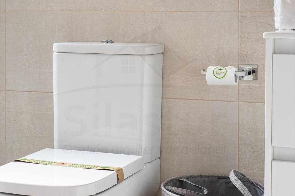 A bathroom at La Atalaya de Xixón