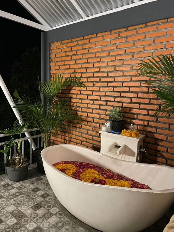Foto sihtkohas Munduk asuva majutusasutuse Moondock Luxury Camp galeriist