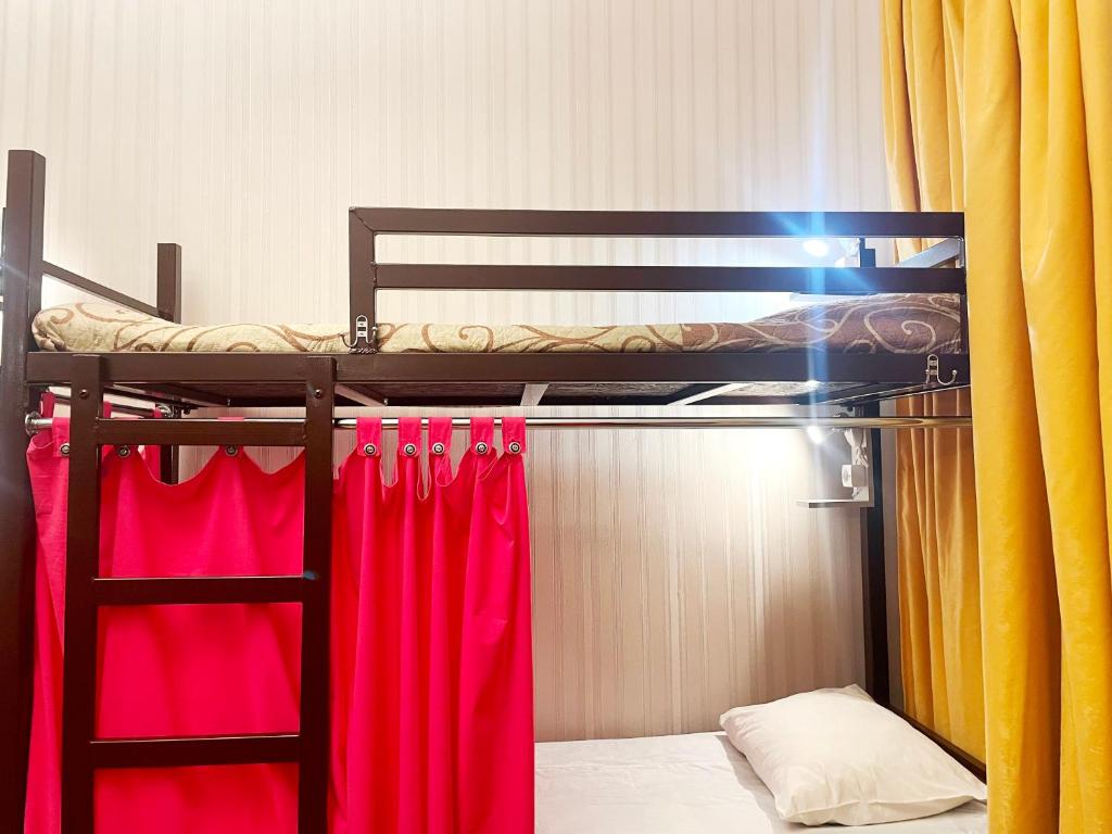 Postel nebo postele na pokoji v ubytování DAY & NIGHT