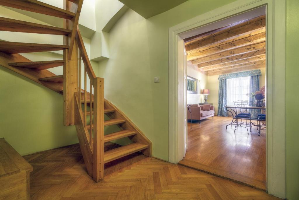 Black Star Suites - Resim 13