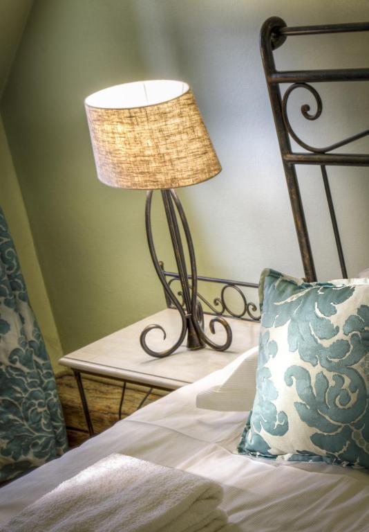 Black Star Suites - 19