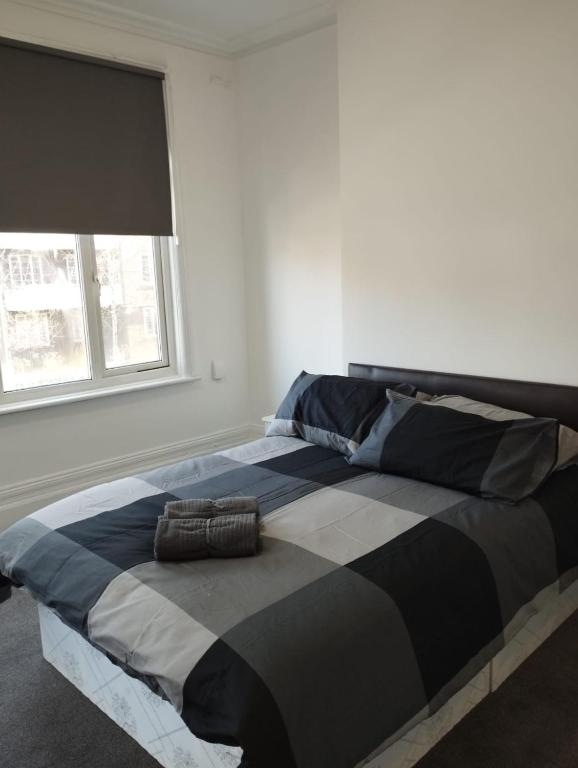 Homestay Affordable Rooms to Rent for Short Stay, London, UK - Booking.com