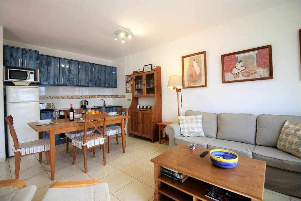 Kuchyňa alebo kuchynka v ubytovaní Casa Bárbara en Playa Bastián