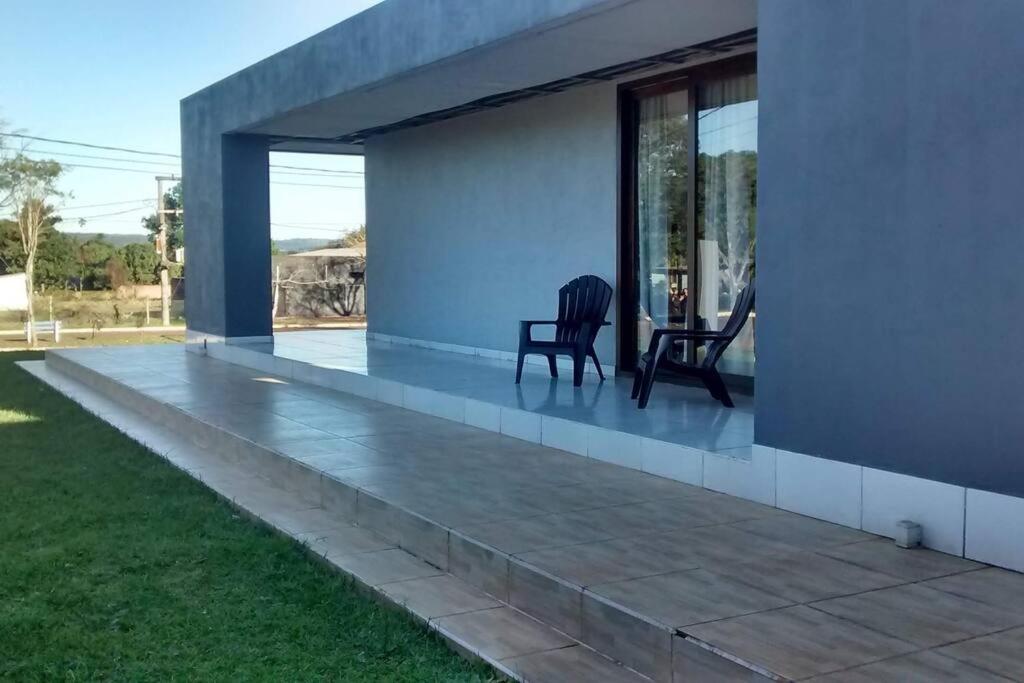 Casa moderna estilo minimalista muy luminosa