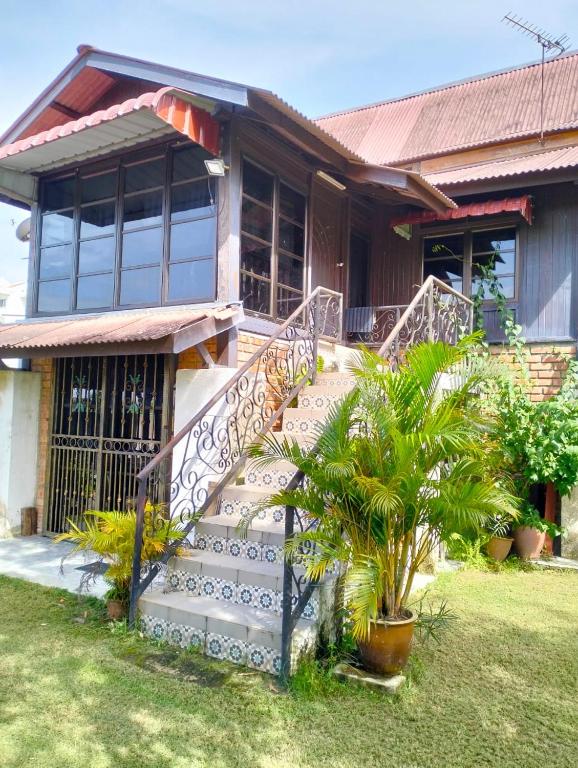 Rose Guest House