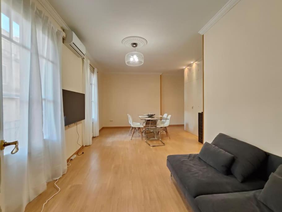 Kép Elegant apartment Rambla Badal szállásáról Barcelonában a galériában