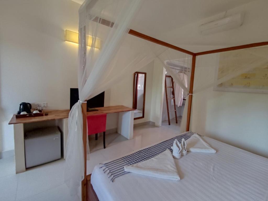 River and villa - Double Room With Private Bathroom