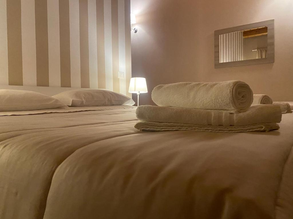 La Valle degli Ulivi - King Room With Roll-In Shower - Disability Access
