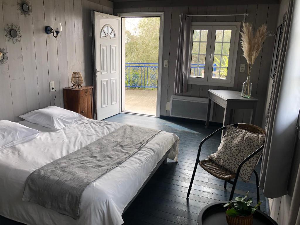 maison Laratger - Triple Room With Terrace