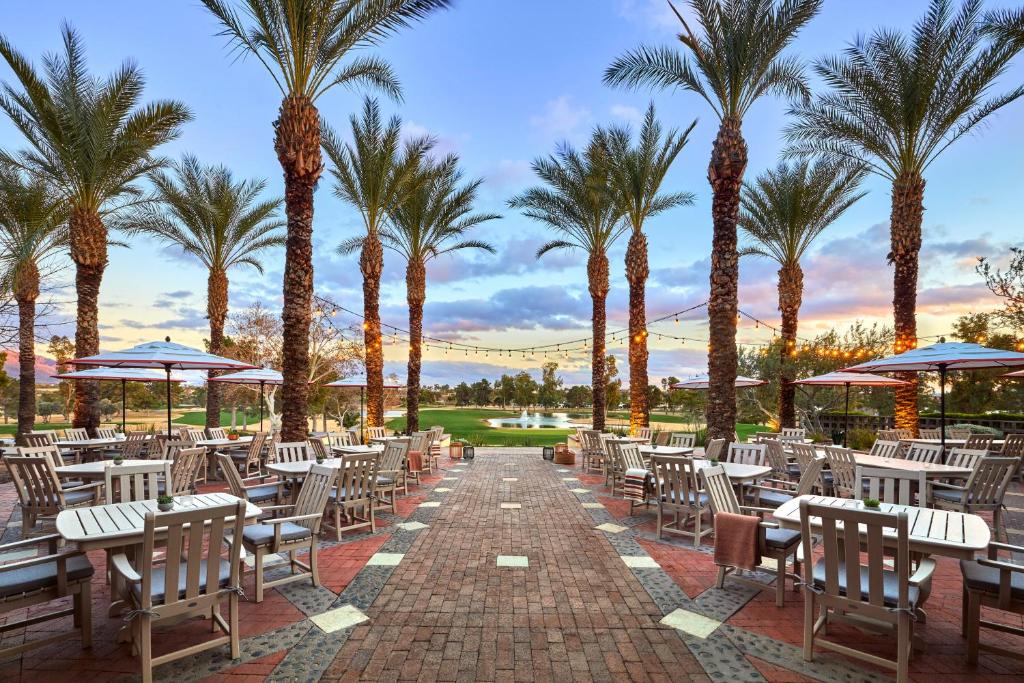 Restaurace v ubytování Omni Tucson National Resort & Spa