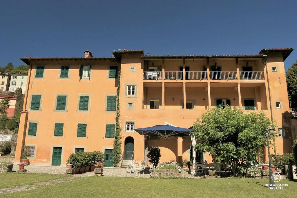 Budova, kde se hotel nachází