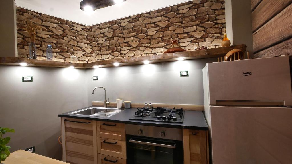 Kuchyň nebo kuchyňský kout v ubytování Le Case Nel Bosco Terminillo