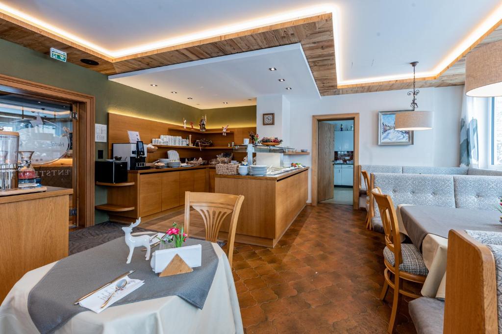 Hotel Garni Entstrasser - 1