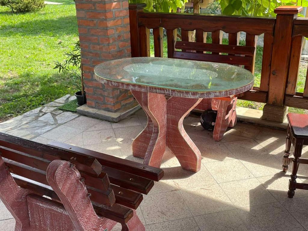 Domacinstvo Ilici ,Gunjaci - Habitación Deluxe (2 Adultos + 1 Niño)