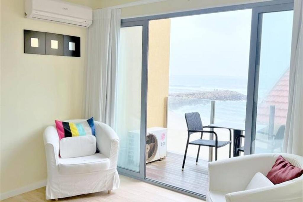 Vista Mare Beach Apartments by Destiny Houses - One-Bedroom Apartment