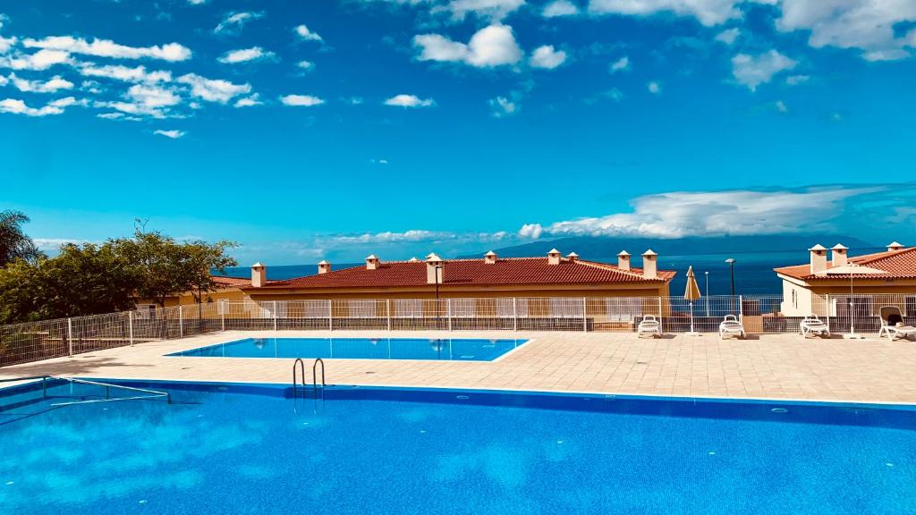Bazén v ubytovaní OZEAN SUNSET HOUSE alebo v jeho blízkosti