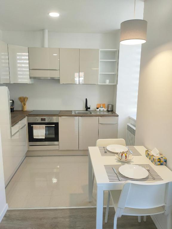 Kuchyň nebo kuchyňský kout v ubytování New apartment - MEMO - Le Locle