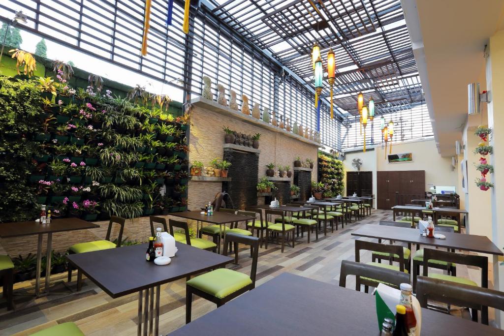 Restaurace v ubytování ON Hotel Phuket - SHA