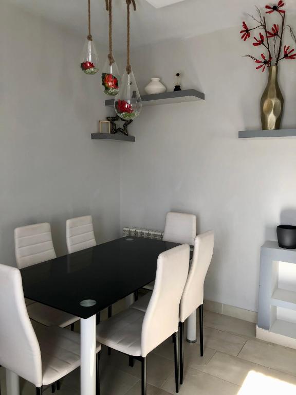 Posedenie v ubytovaní Casa La Mimbrera