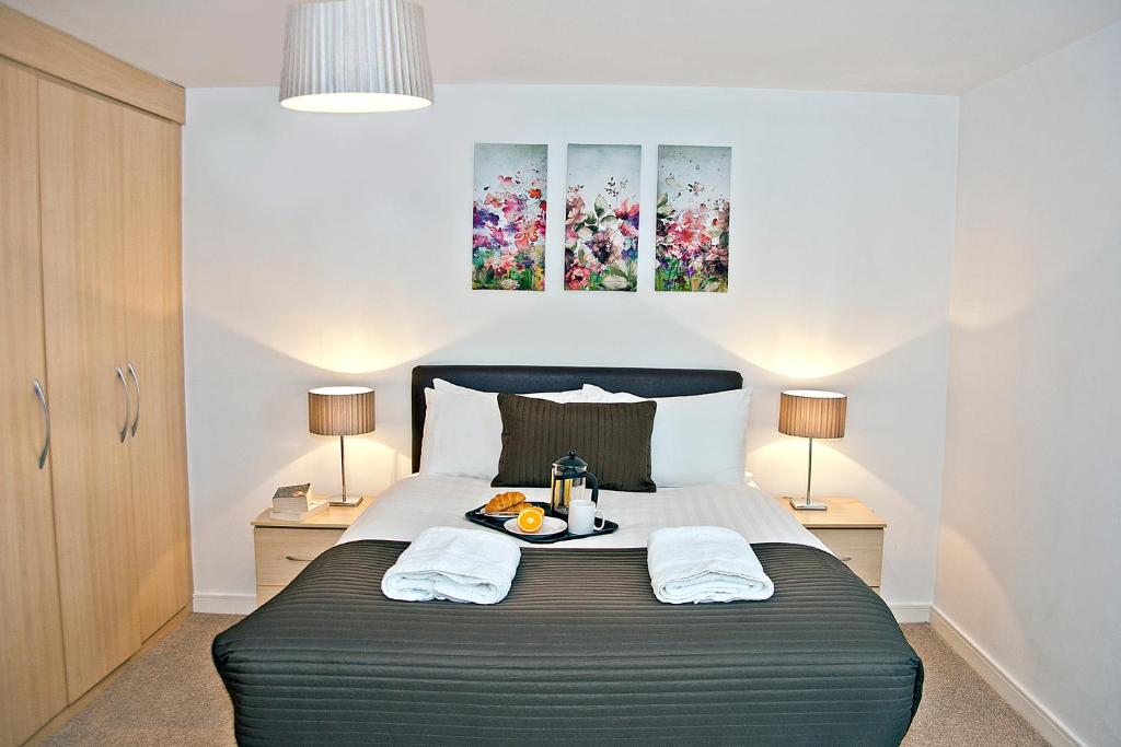Base Serviced Apartments - Duke Street - Penthouse Apartment