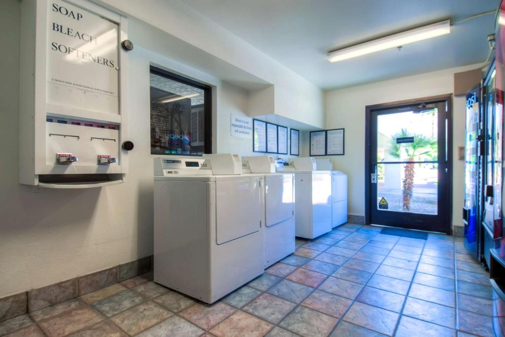 Fotografie z fotogalerie ubytování Motel 6-Palm Springs, CA - Downtown v destinaci Palm Springs