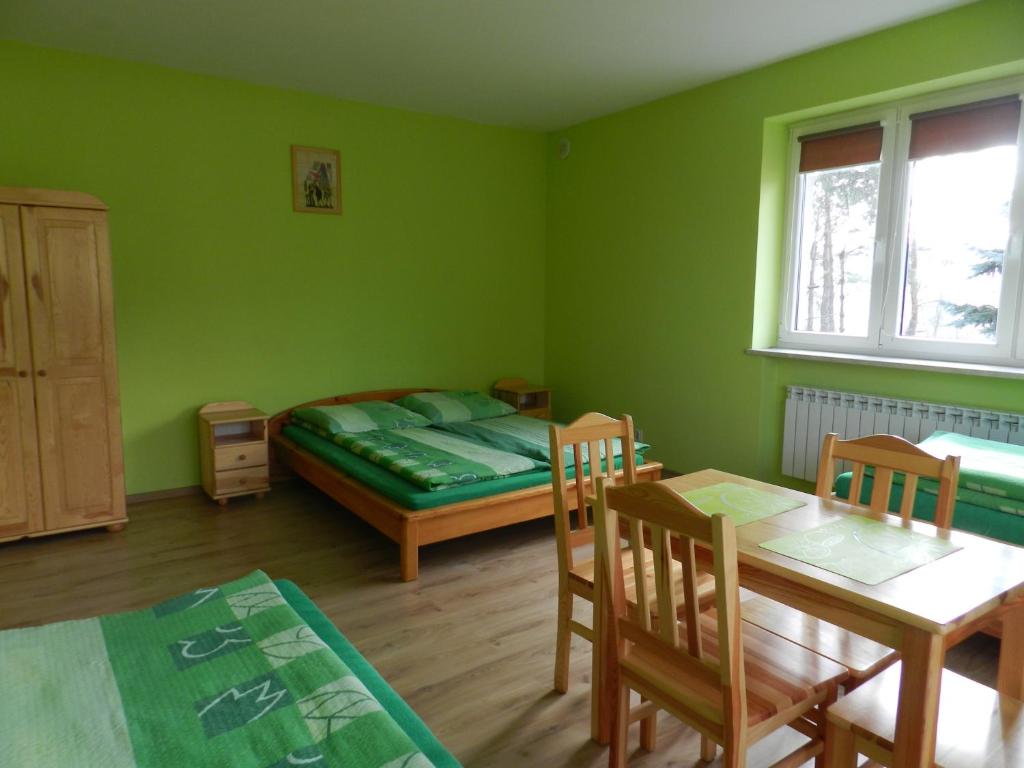 Pokoje Gościnne Przystań KAJA w Sobieskach nad Wkrą - Chambre Familiale Avec Salle De Bains Commune
