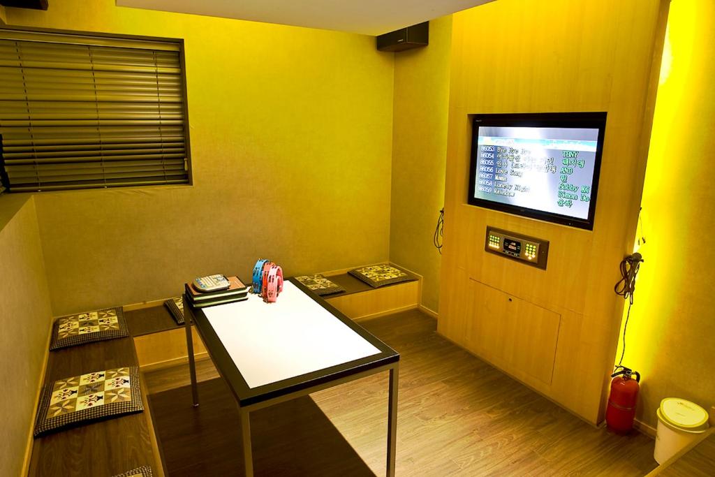 TV a/nebo společenská místnost v ubytování Hyundai Soo Resort Hoengseong