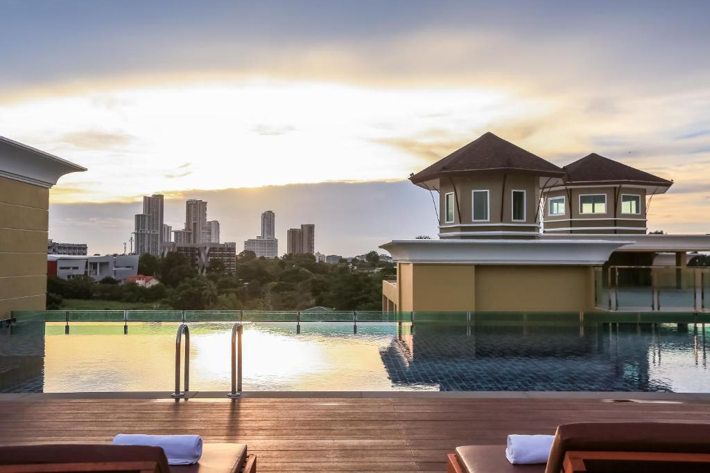 Crystal Palace Luxury Hotel Pattaya - Resim 33