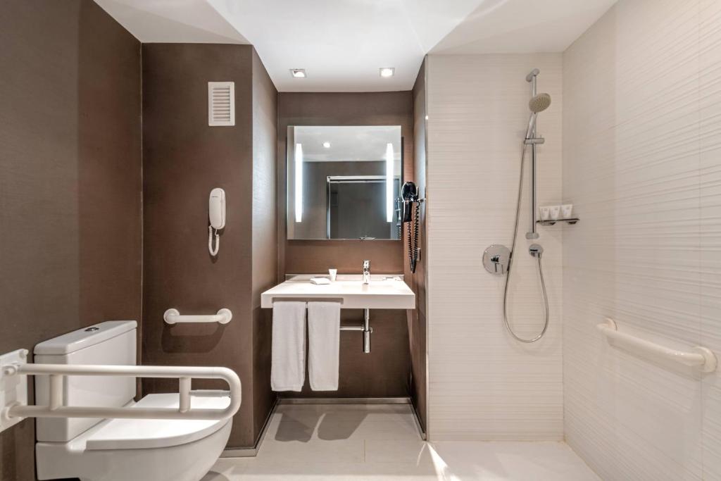 Kúpeľňa v ubytovaní AC Hotel Iberia Las Palmas by Marriott