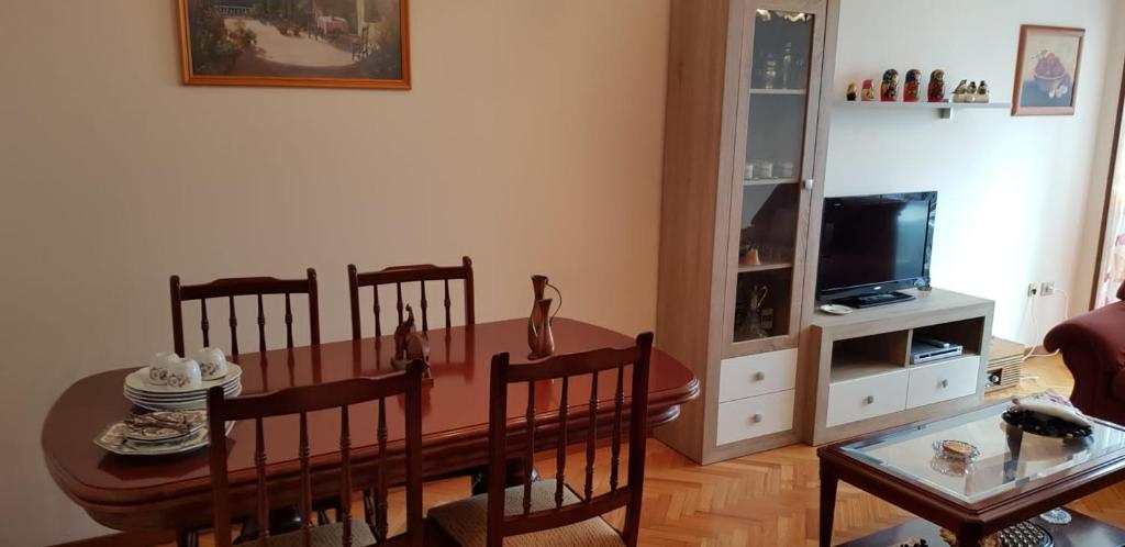 Apartment - 3 Bedrooms - 60213 - Housity