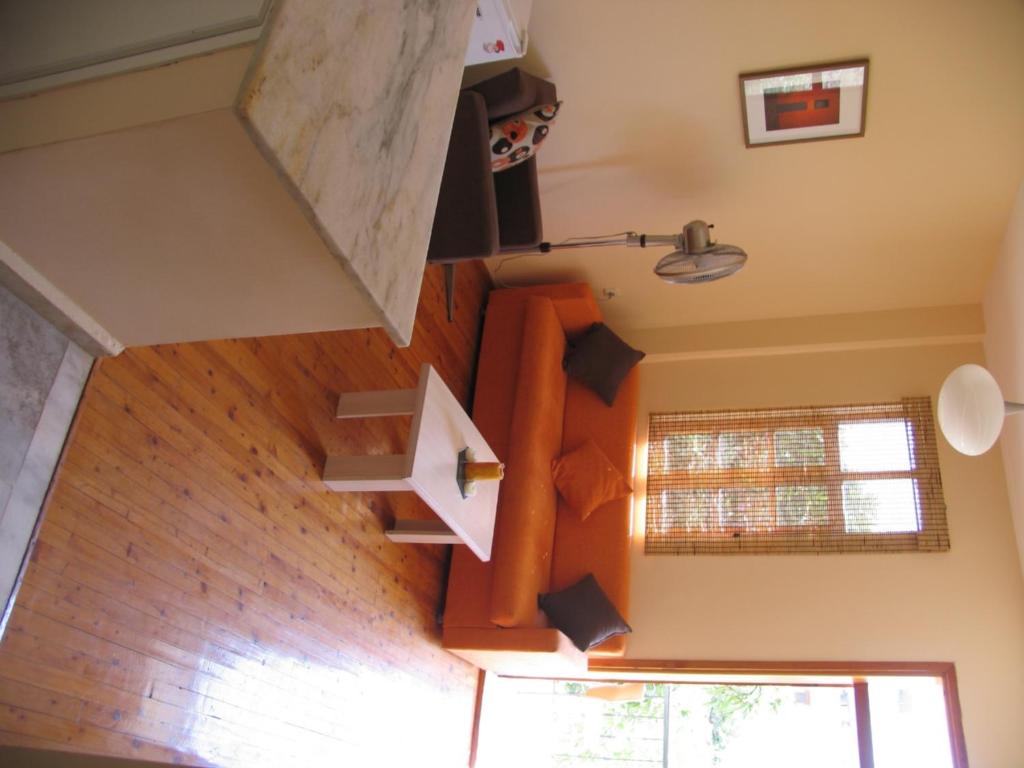 A seating area at Pasha Apart Hotel