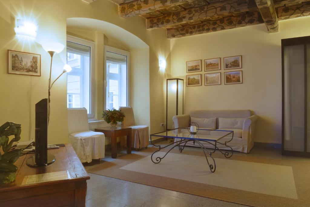 Prague Old Street Apartments - Deluxe Apartment