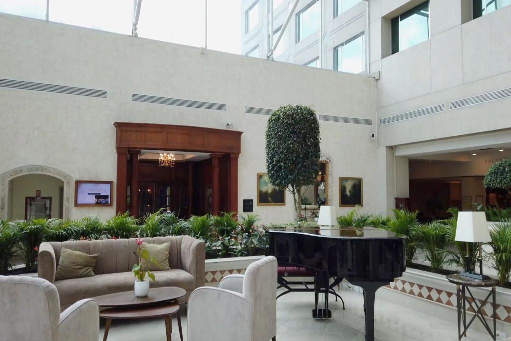 Posezení v ubytování JW Marriott Quito