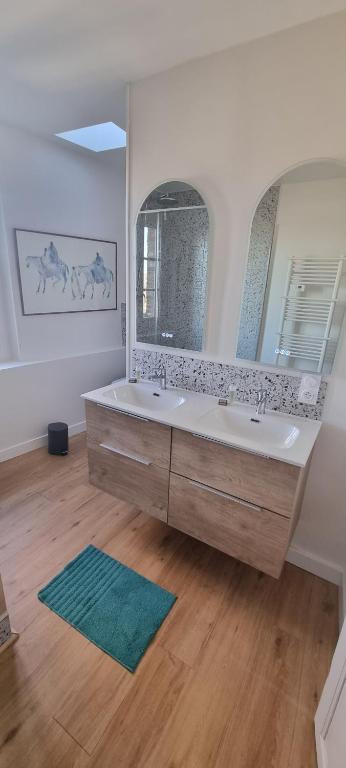 Chambres d'hôte le Cèdre lezoux - Sala De Luxo (2 Adultos + 1 Criança)
