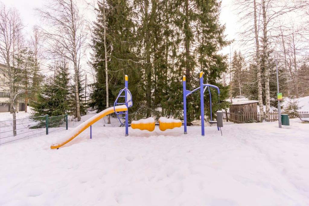 Valoisa huoneisto jossa erinomaiset vuoteet. v zimě