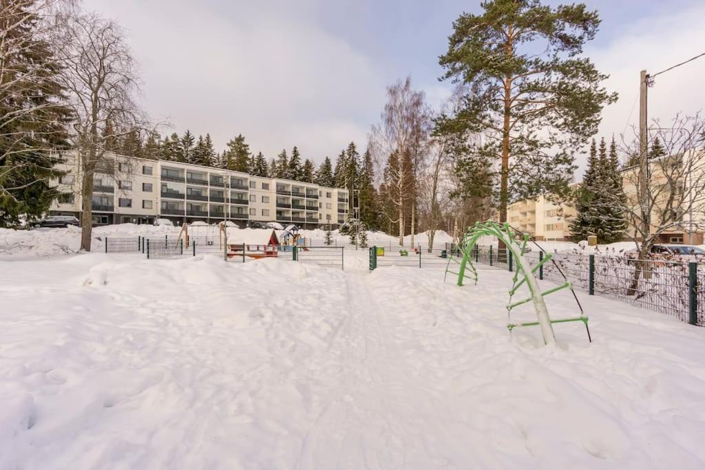 Valoisa huoneisto jossa erinomaiset vuoteet. v zimě