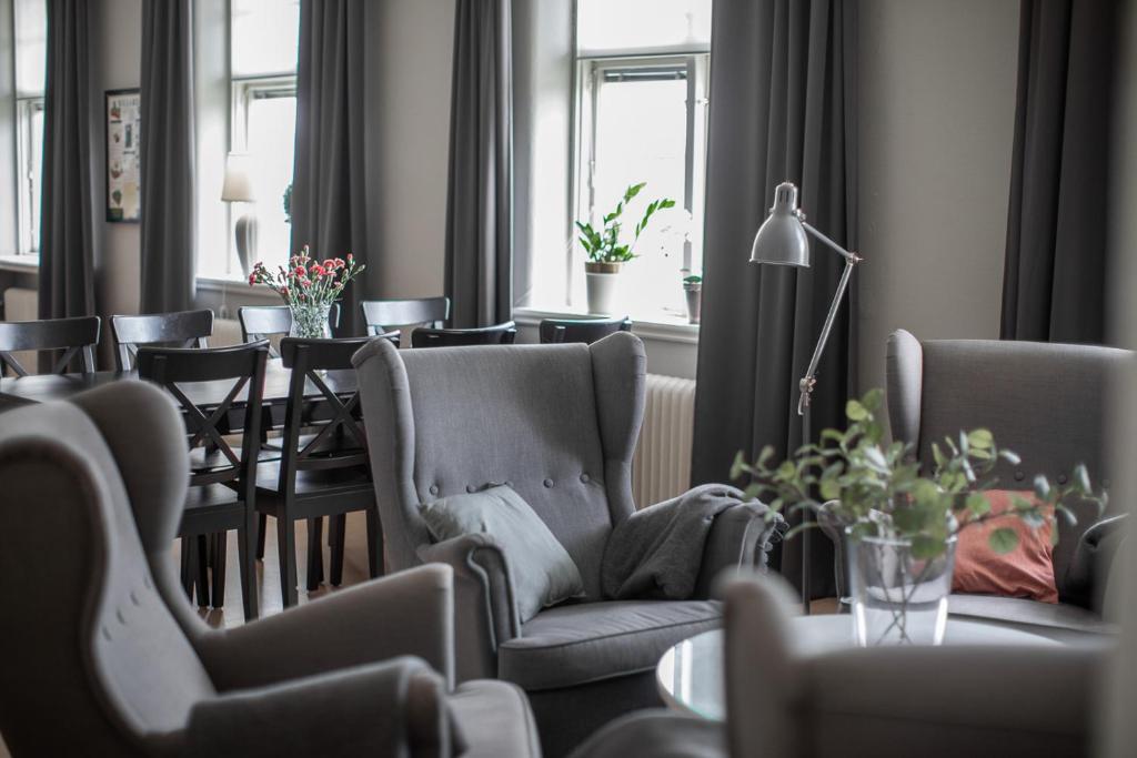 Posezení v ubytování Vandrarhemmet Vindarnas Hus