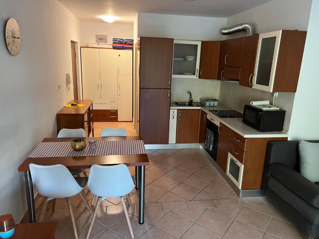 Kuchyňa alebo kuchynka v ubytovaní Mario Apartment