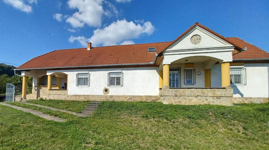 Budova, kde se prázdninový dům nachází