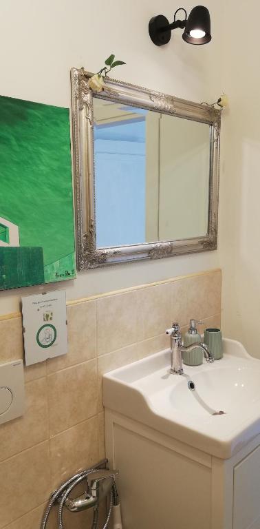 A bathroom at La mia Casa nelle Marche