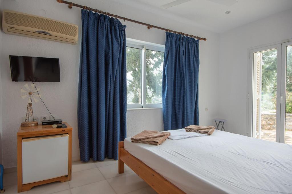 Fotografia z galérie ubytovania Spacious Villa in Kato Pine with Sea View and Private Pool. v destinácii Elunda