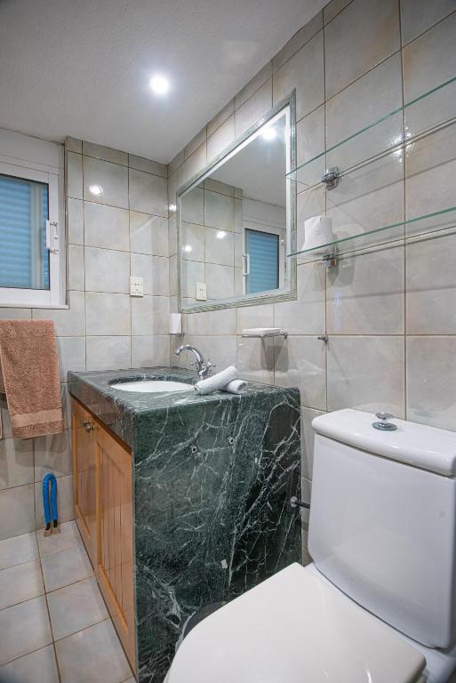 Fotografia z galérie ubytovania Spacious Villa in Kato Pine with Sea View and Private Pool. v destinácii Elunda